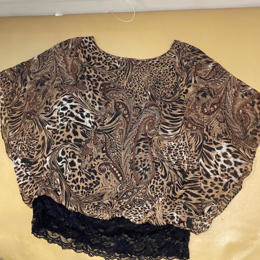 Leopard print top